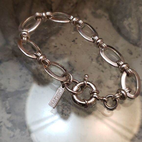 ♥️NAPIER BRACELET - Picture 2 of 2